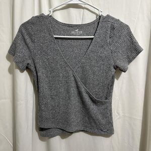 Hollister-co Women's Grey Crop-top